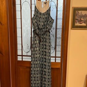 PATTERNED DRESS WITH BELT